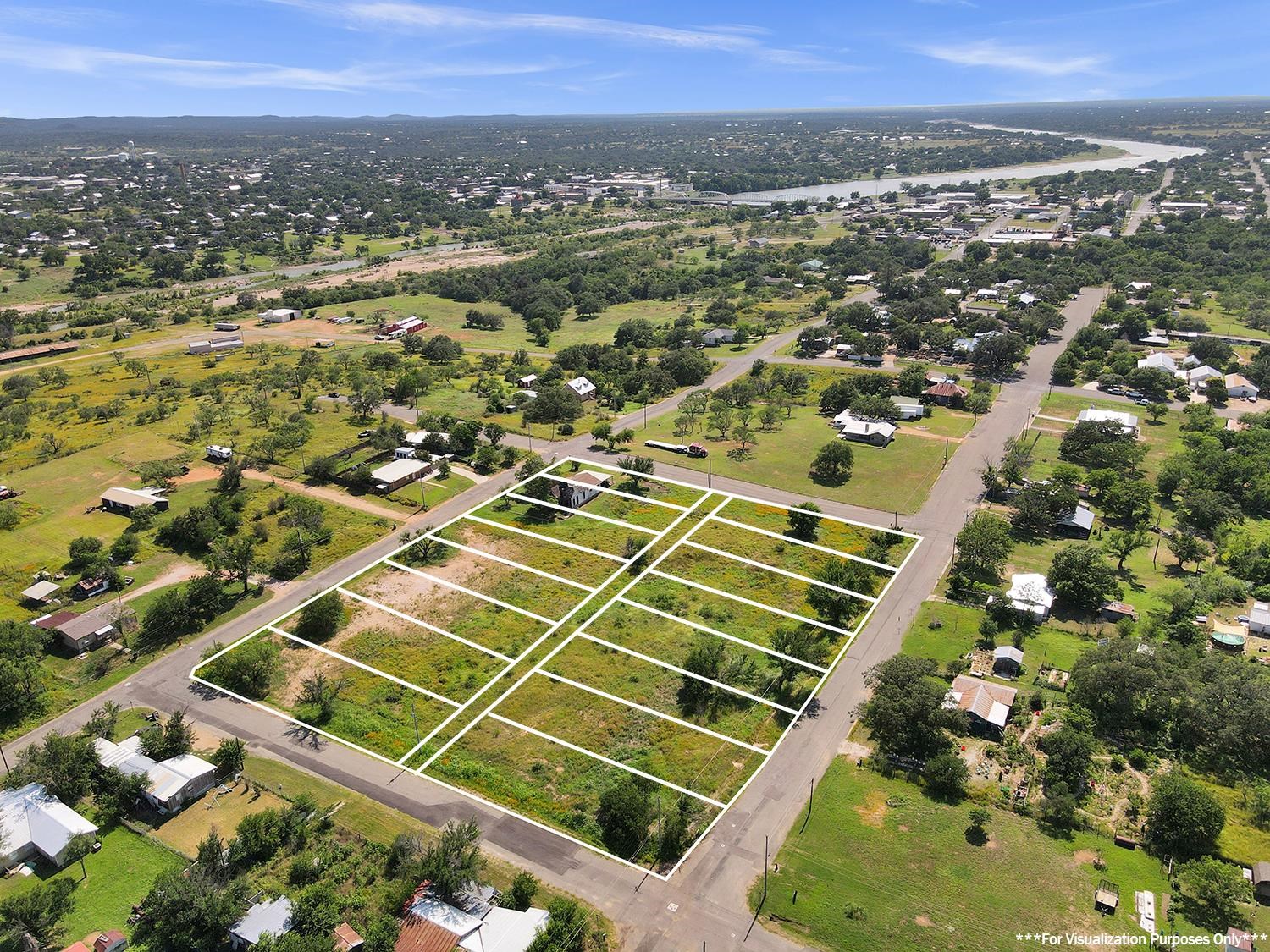 701 Tarrant, Llano