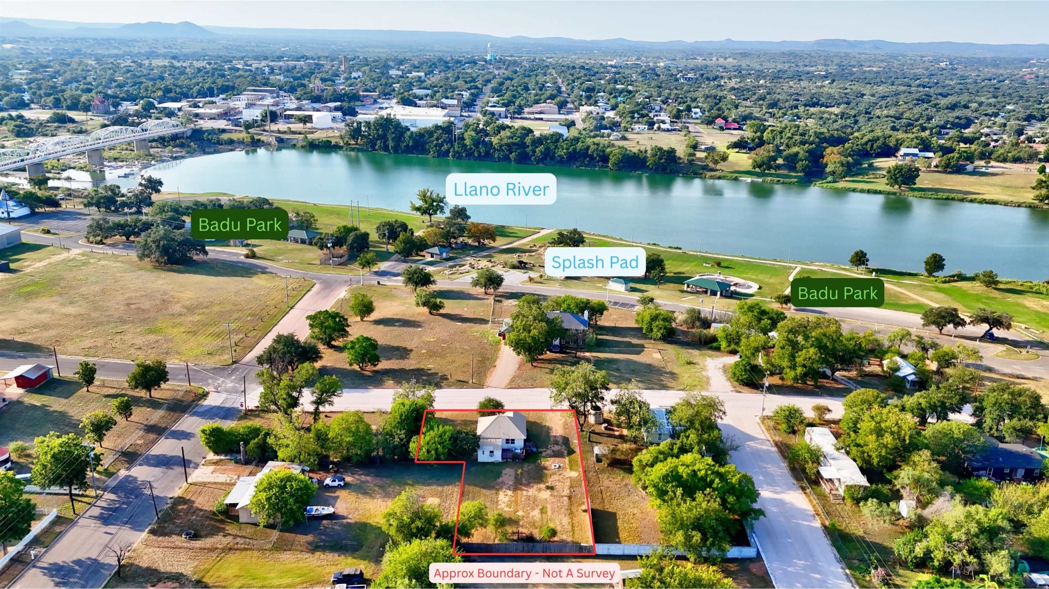 305 Tarrant, Llano