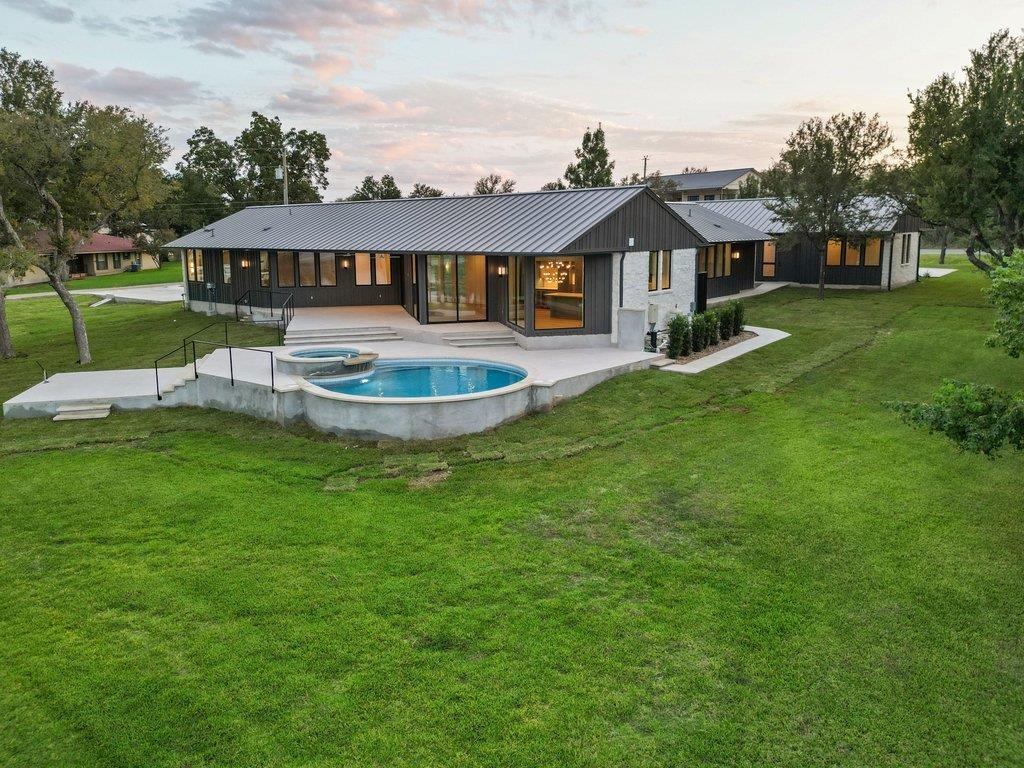 503 Shadyside, Sunrise Beach