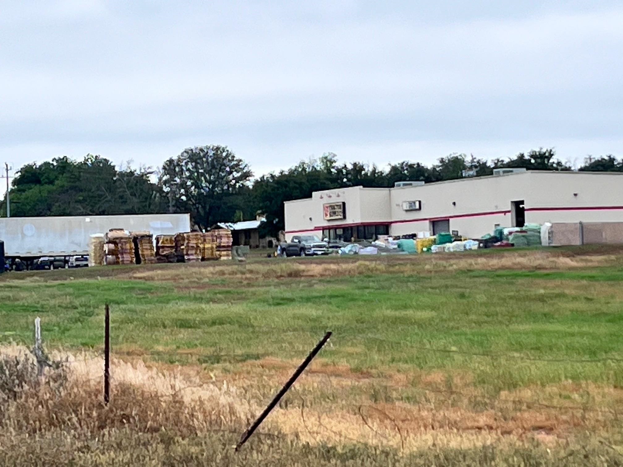 500 Hwy 71, Llano