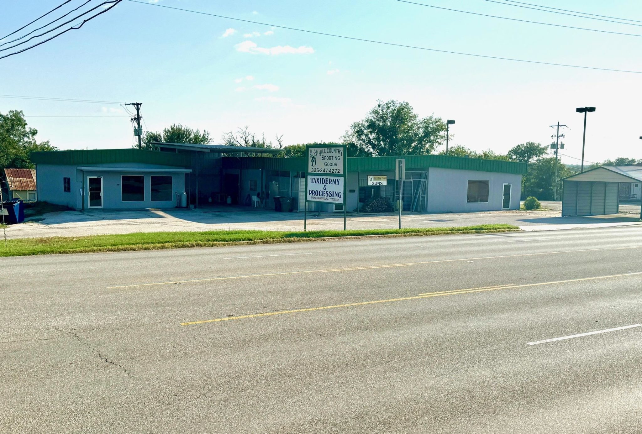 304A Young, Llano