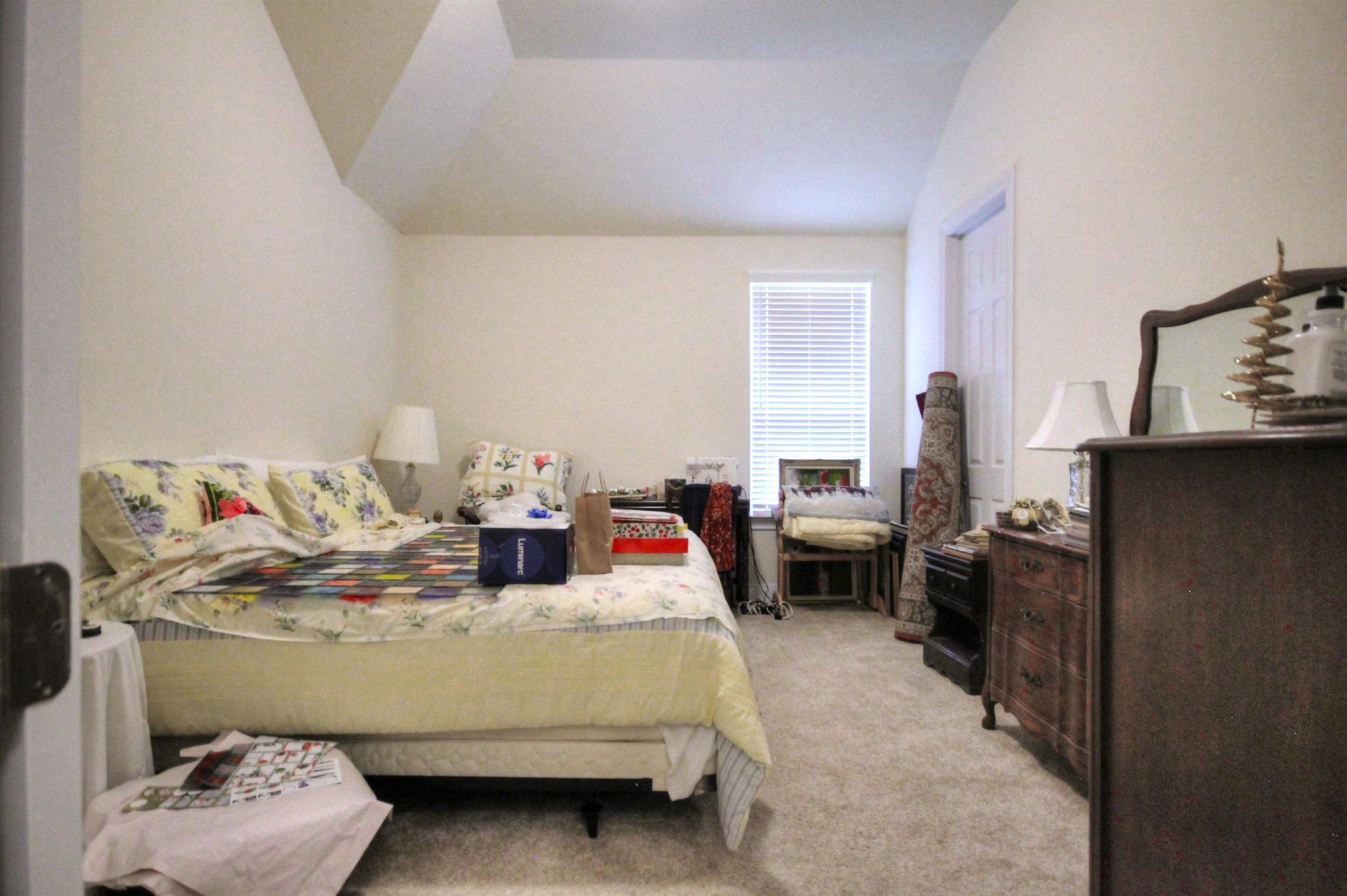 AI image showing no furniture