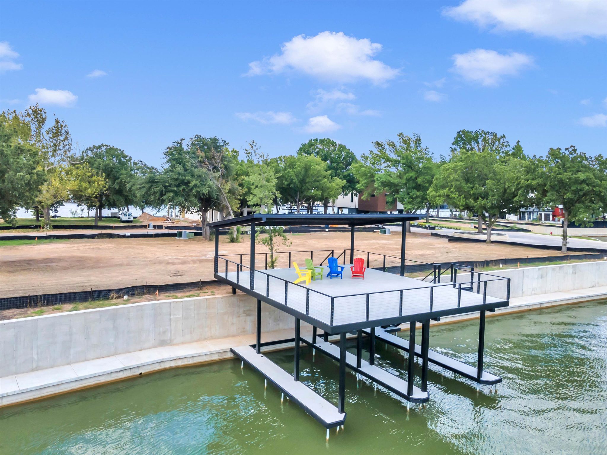 32 Lake, Kingsland