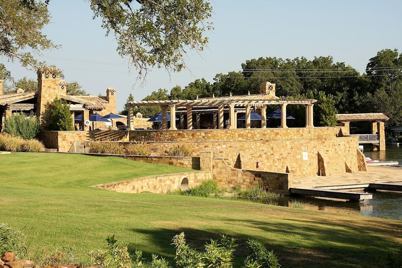 Best-in-class amenities and services at the private golf course and lake club