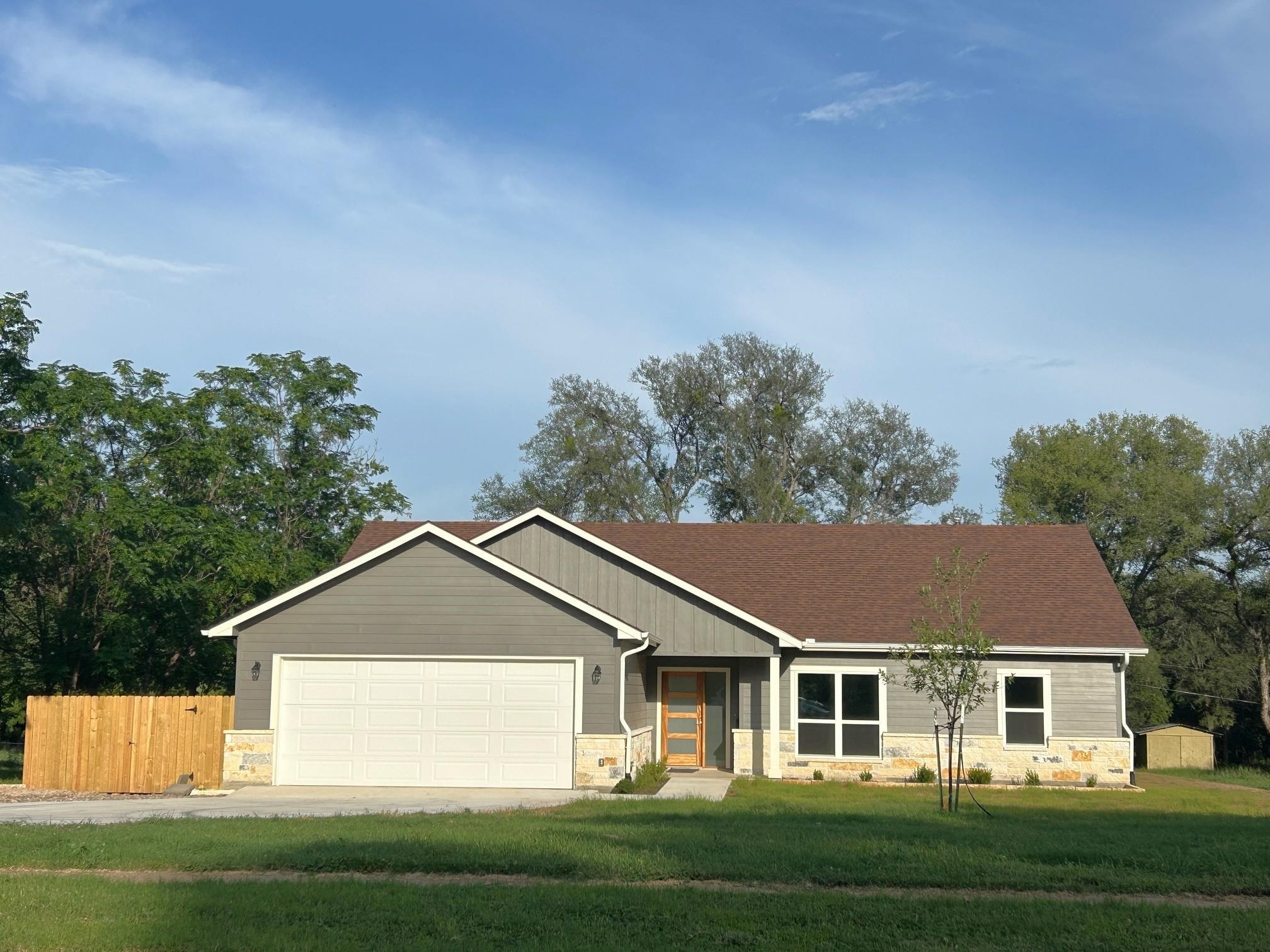 1415 Bluebonnet, Marble Falls