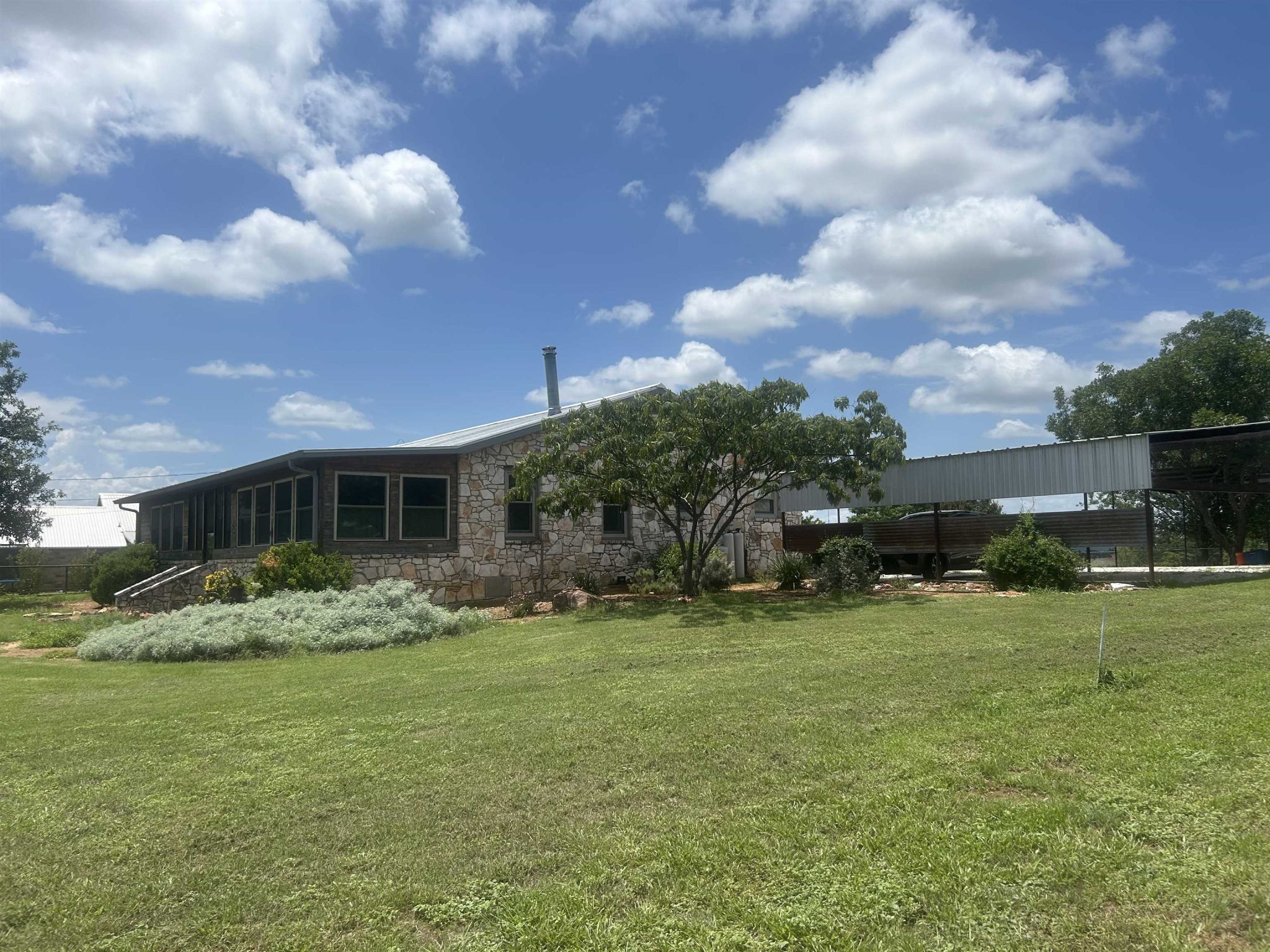 1109 Ashley, Llano