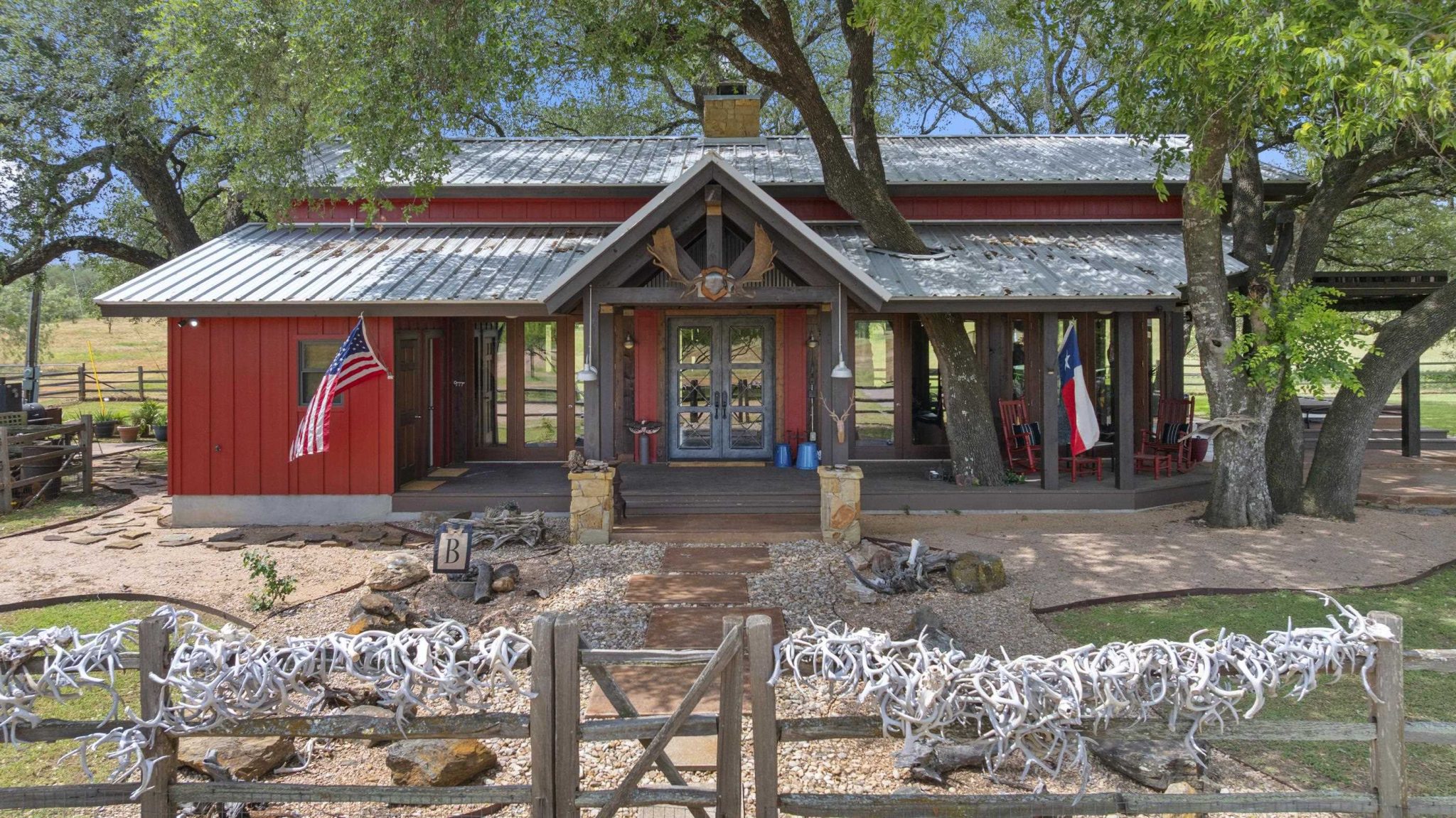24434 HWY 71, Horseshoe Bay