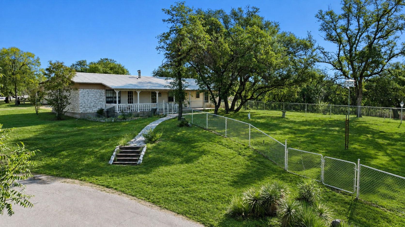 139 Pecan Road, Marble Falls
