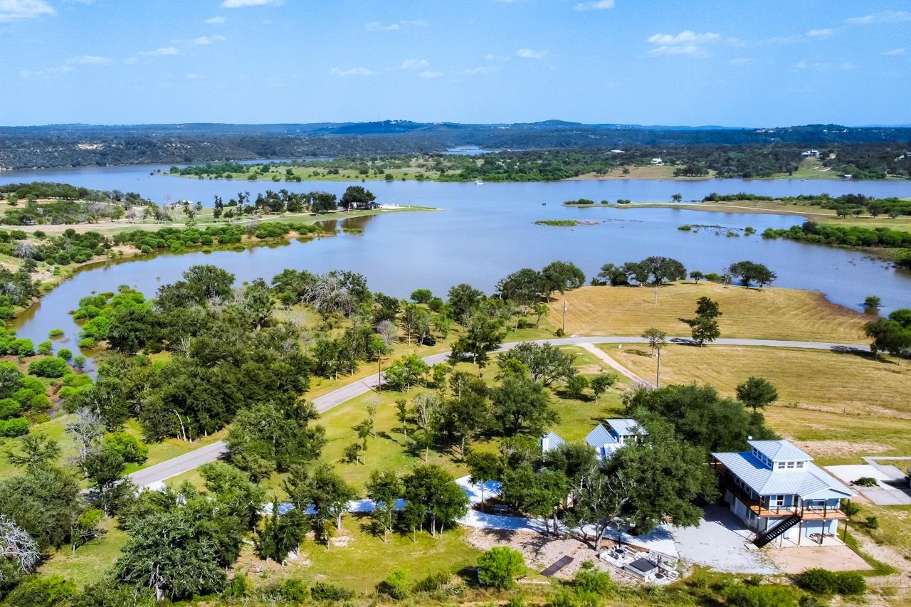 348 Chimney Cove, Marble Falls