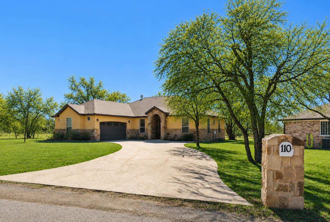 110 Chaumont, Kingsland