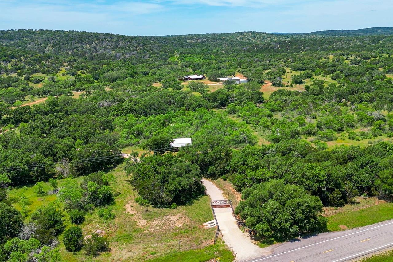 12759 Highway 16, Llano
