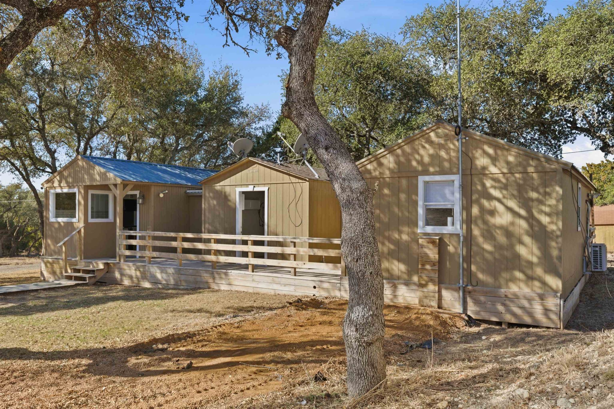 418 Polvado, Round Mountain