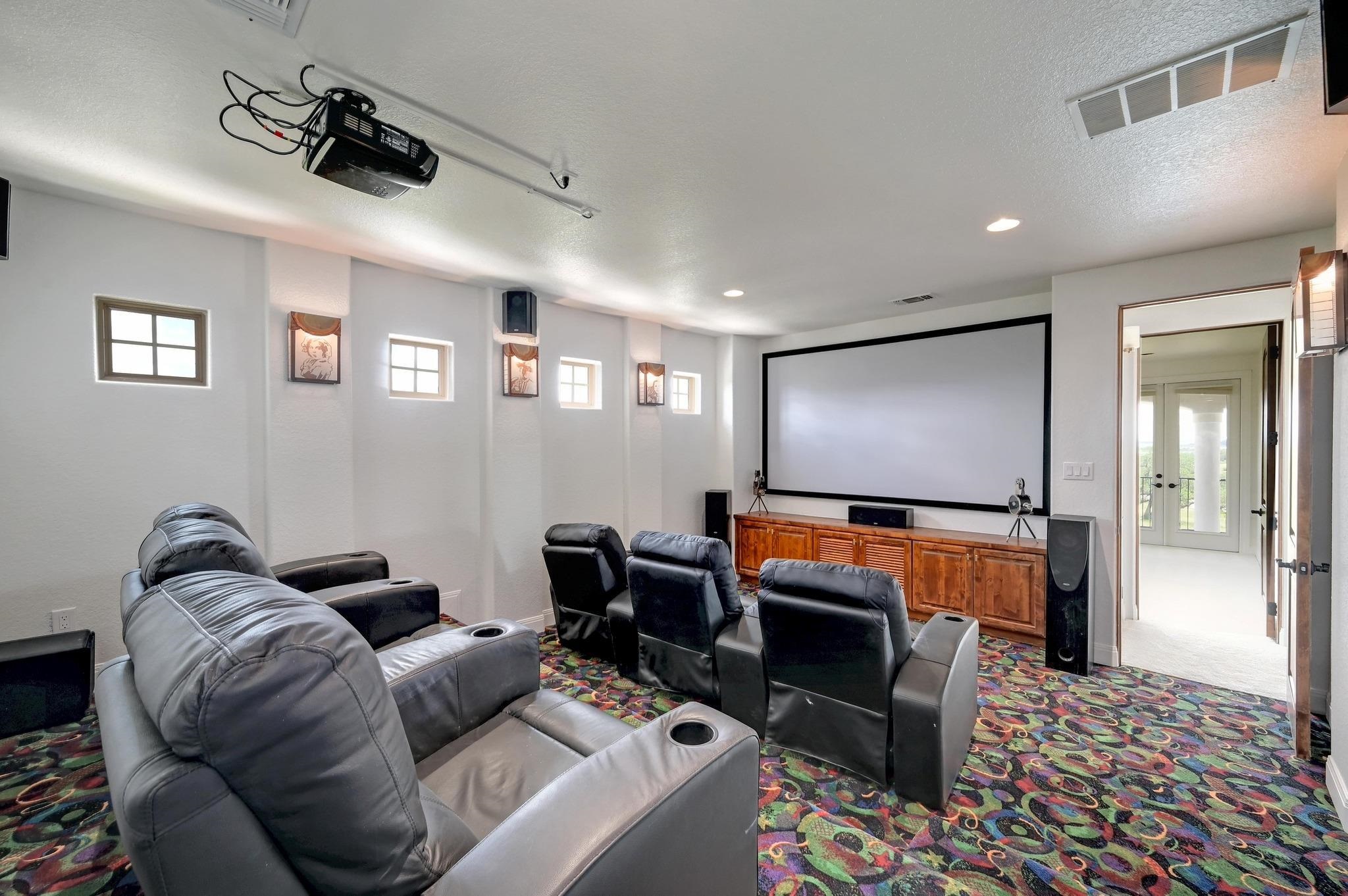 Theater w/ stadium seating