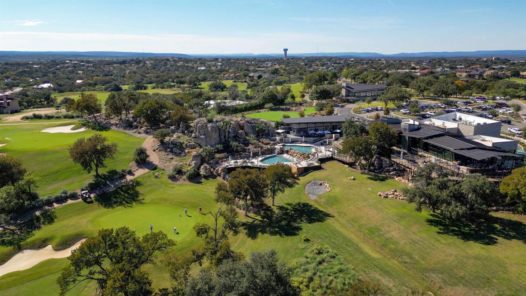 Amenities are available through additional Resort memberships.