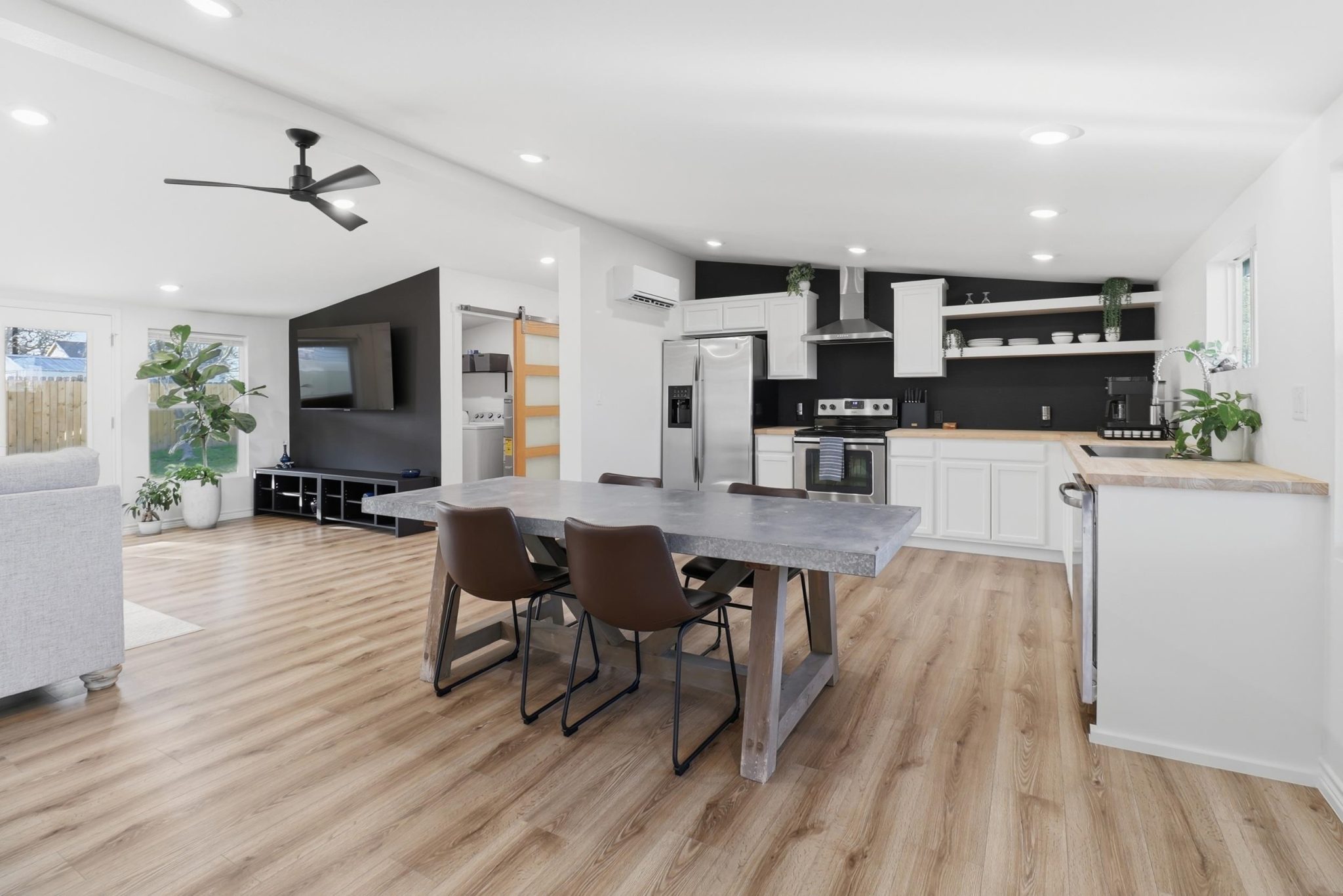 728 Driftwood ln, Cottonwood Shores