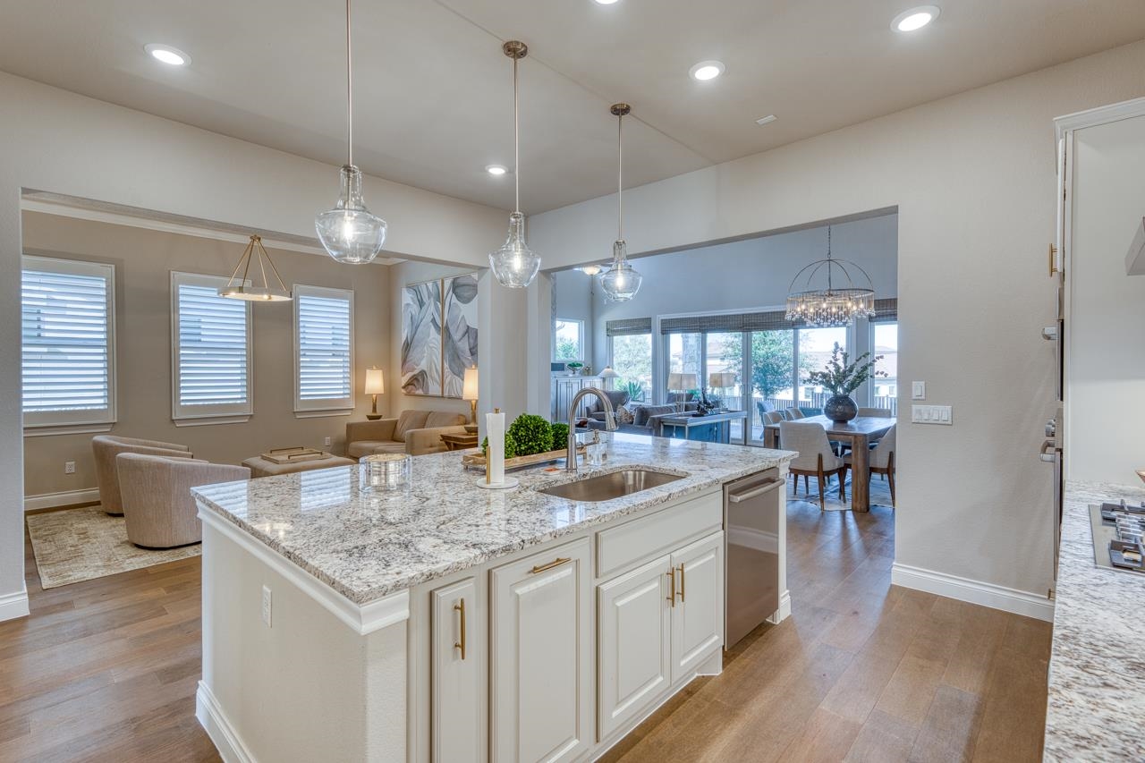 130 Lucia, Horseshoe Bay
