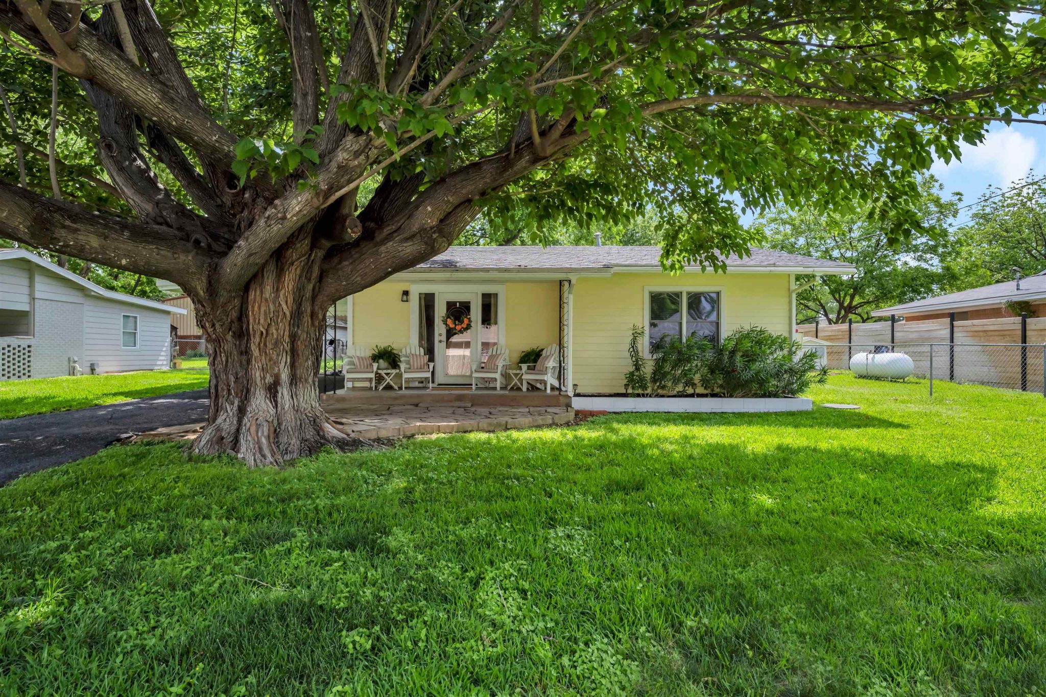 301 Riverside, Kingsland