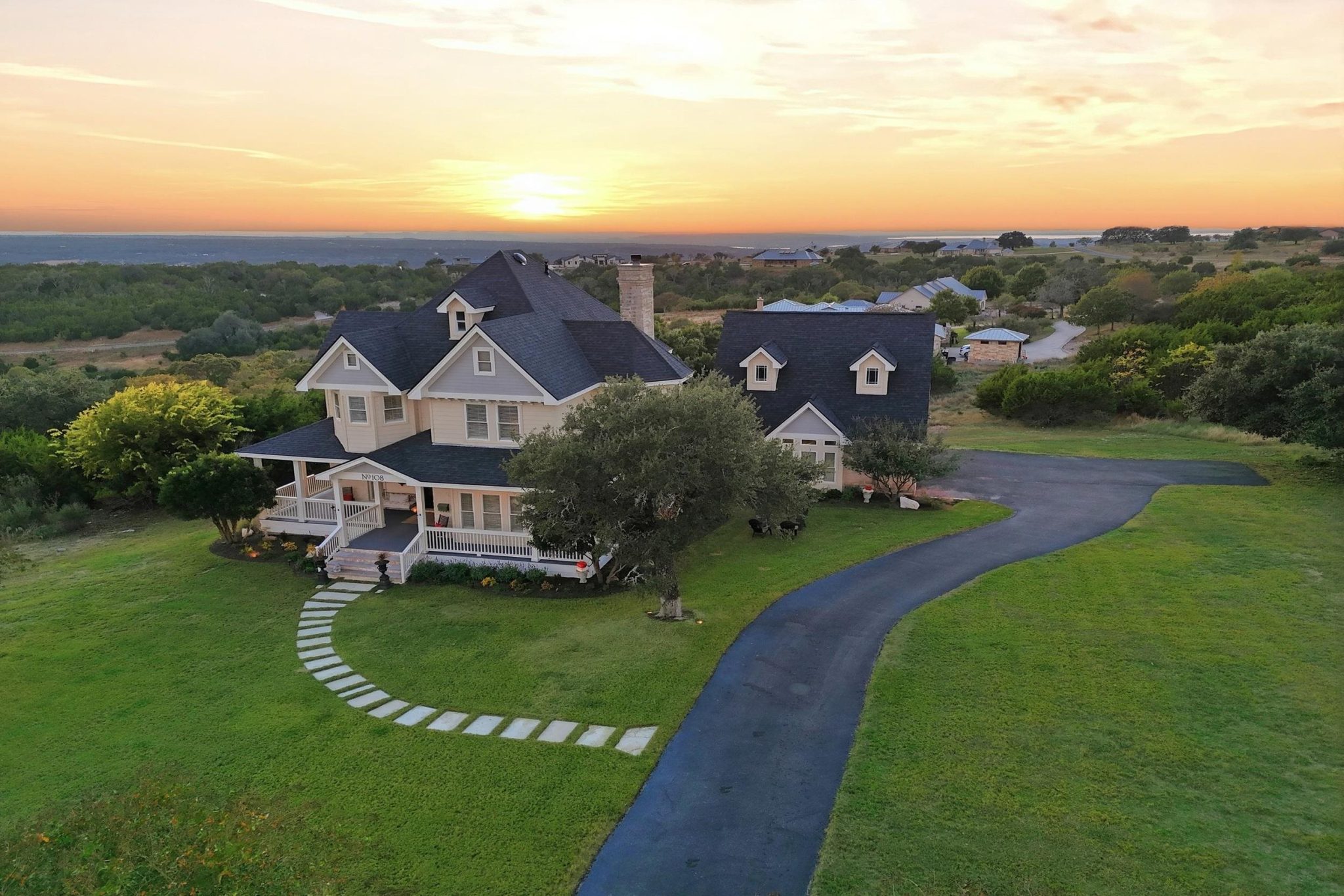 108 Big Sky, Burnet