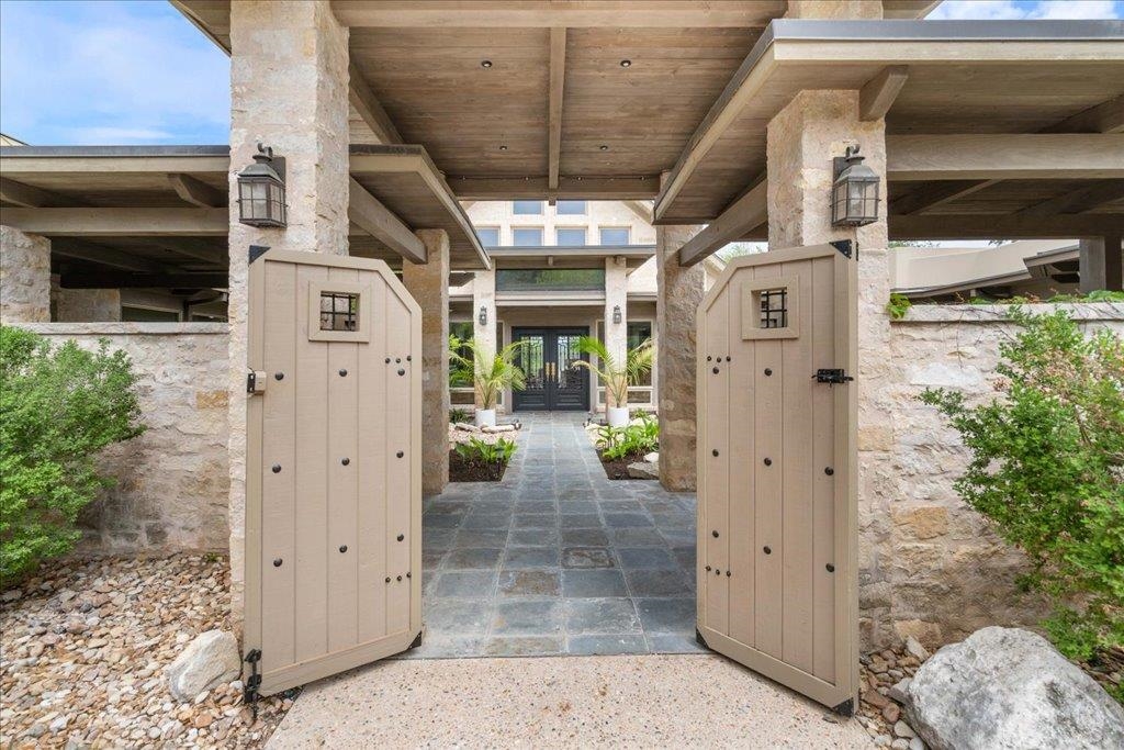 Enter into the private courtyard