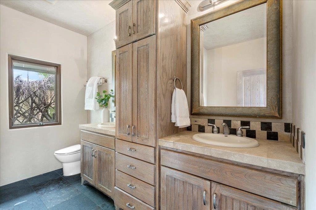Full bathroom located between 2 of the secondary bedrooms