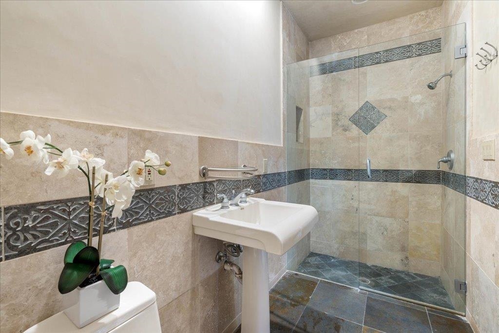 Full bathroom