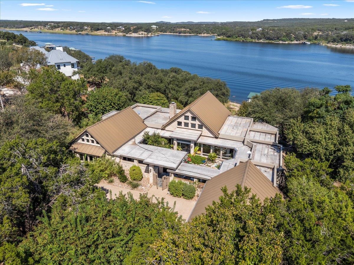 24736 Travis Lakeside Cv, Spicewood