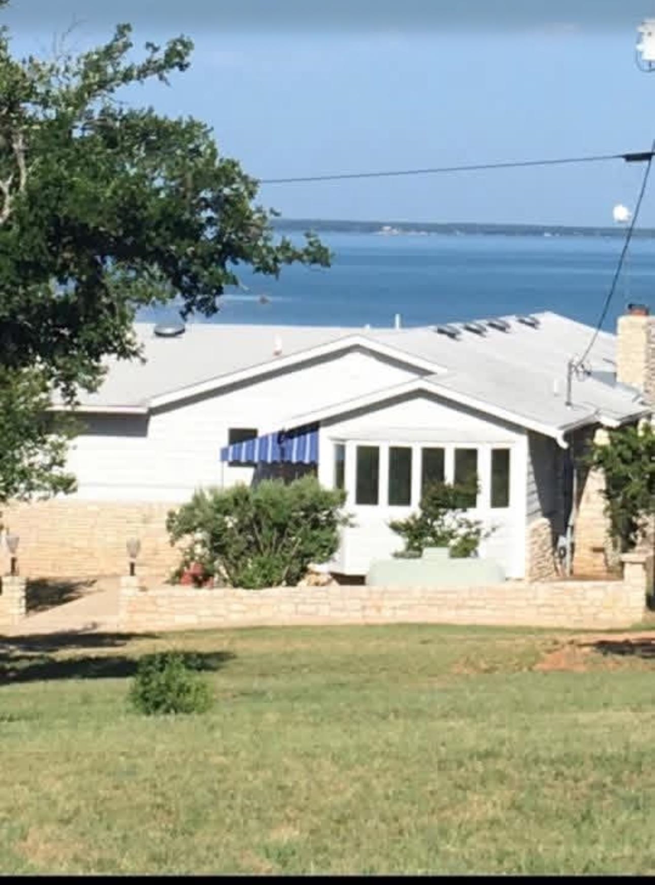 138 Suzann, Burnet
