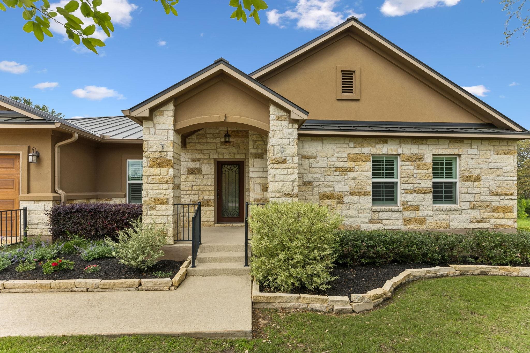 824 Sun Ray, Horseshoe Bay