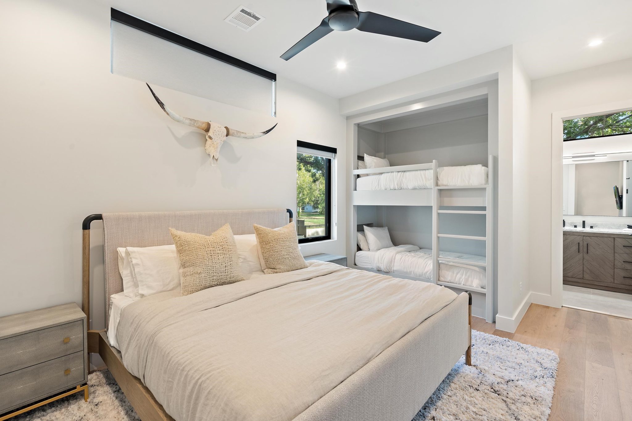 Bedroom 3 w/bunks.