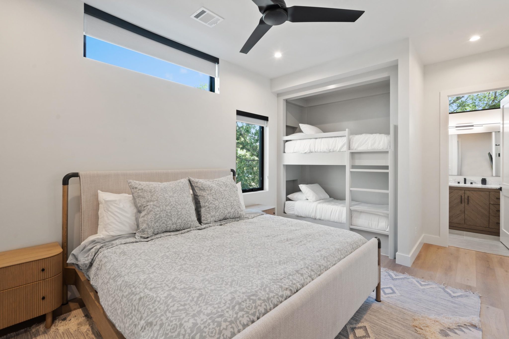 Bedroom 4 w/bunks.