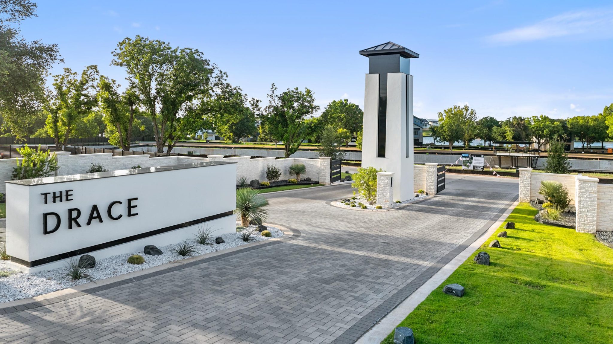 Enjoy access to a private boat ramp, marina, and boat trailer parking.