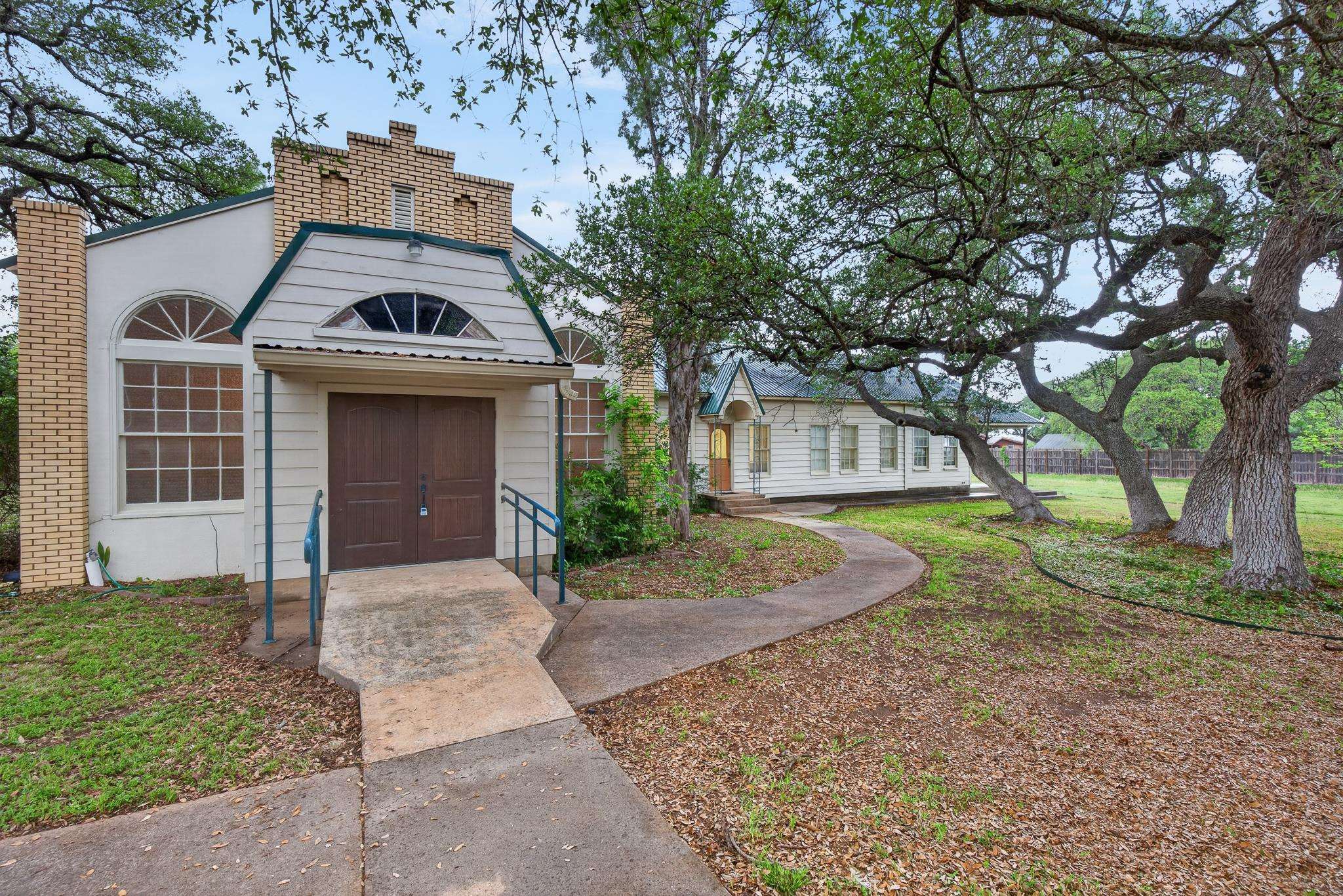 410 West, Bertram