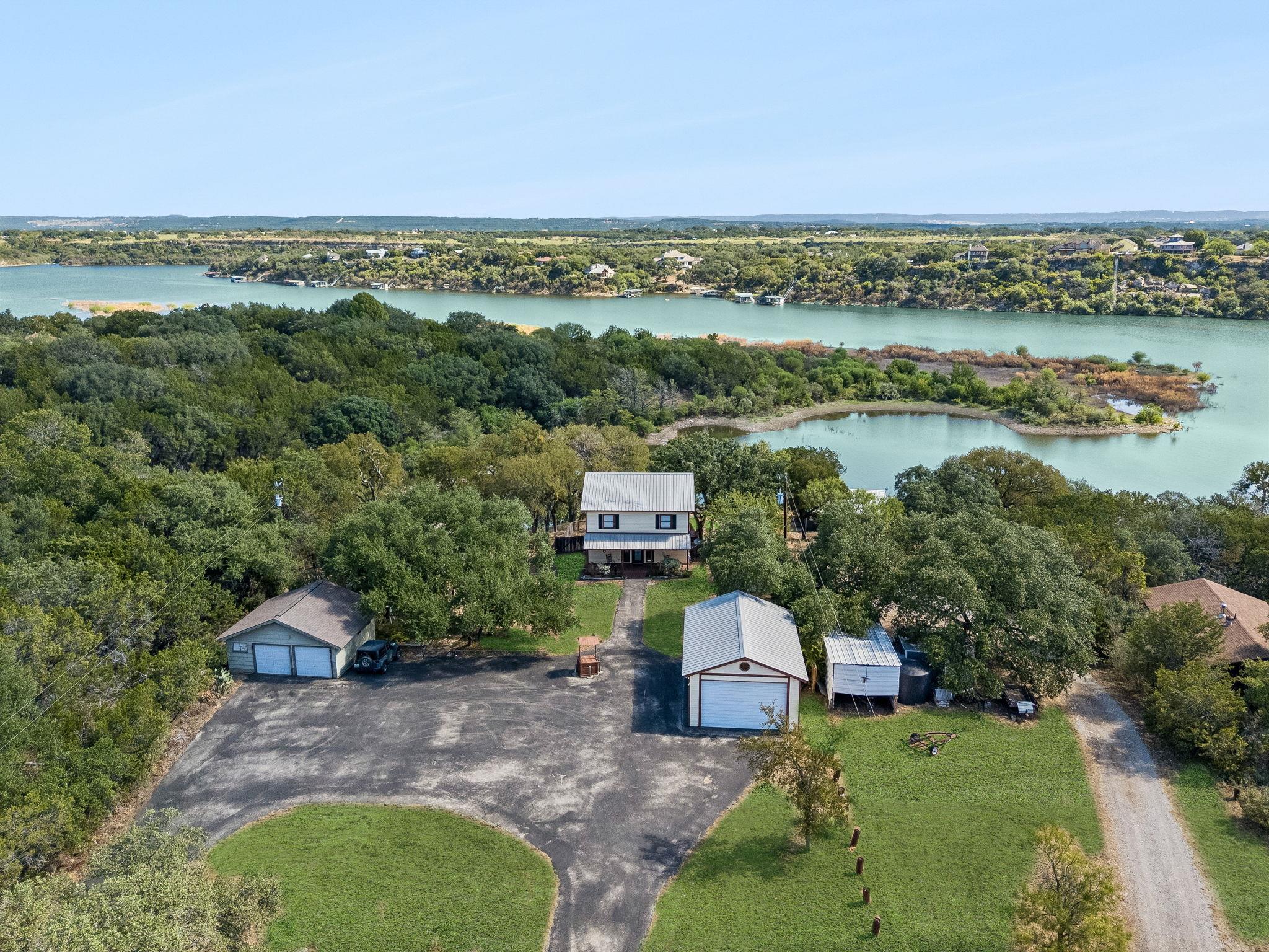 25420 Cove, Spicewood