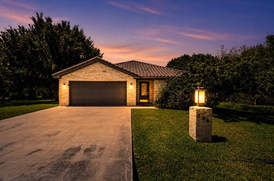 104 Springfield, Horseshoe Bay
