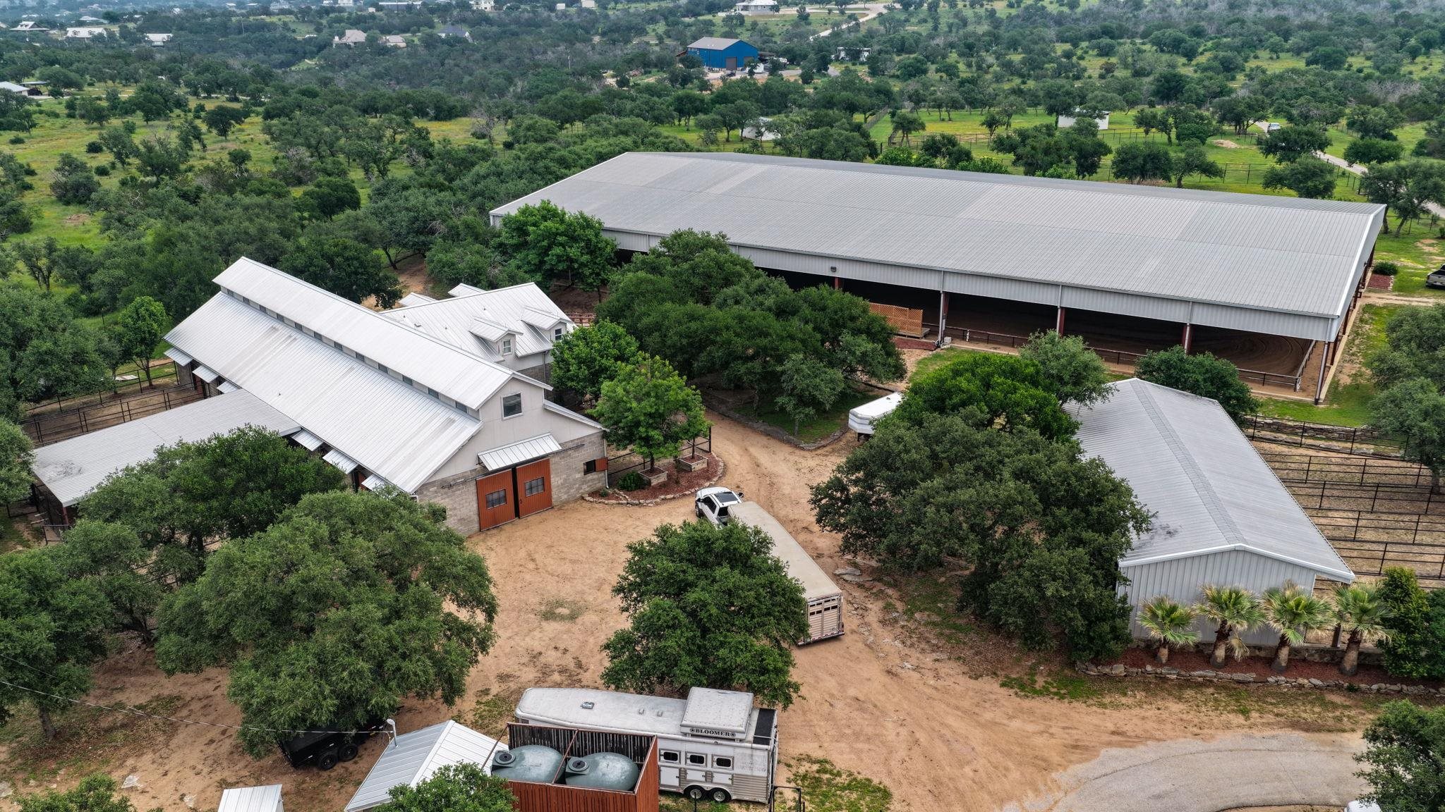 3307 Sunset Cliff, Burnet