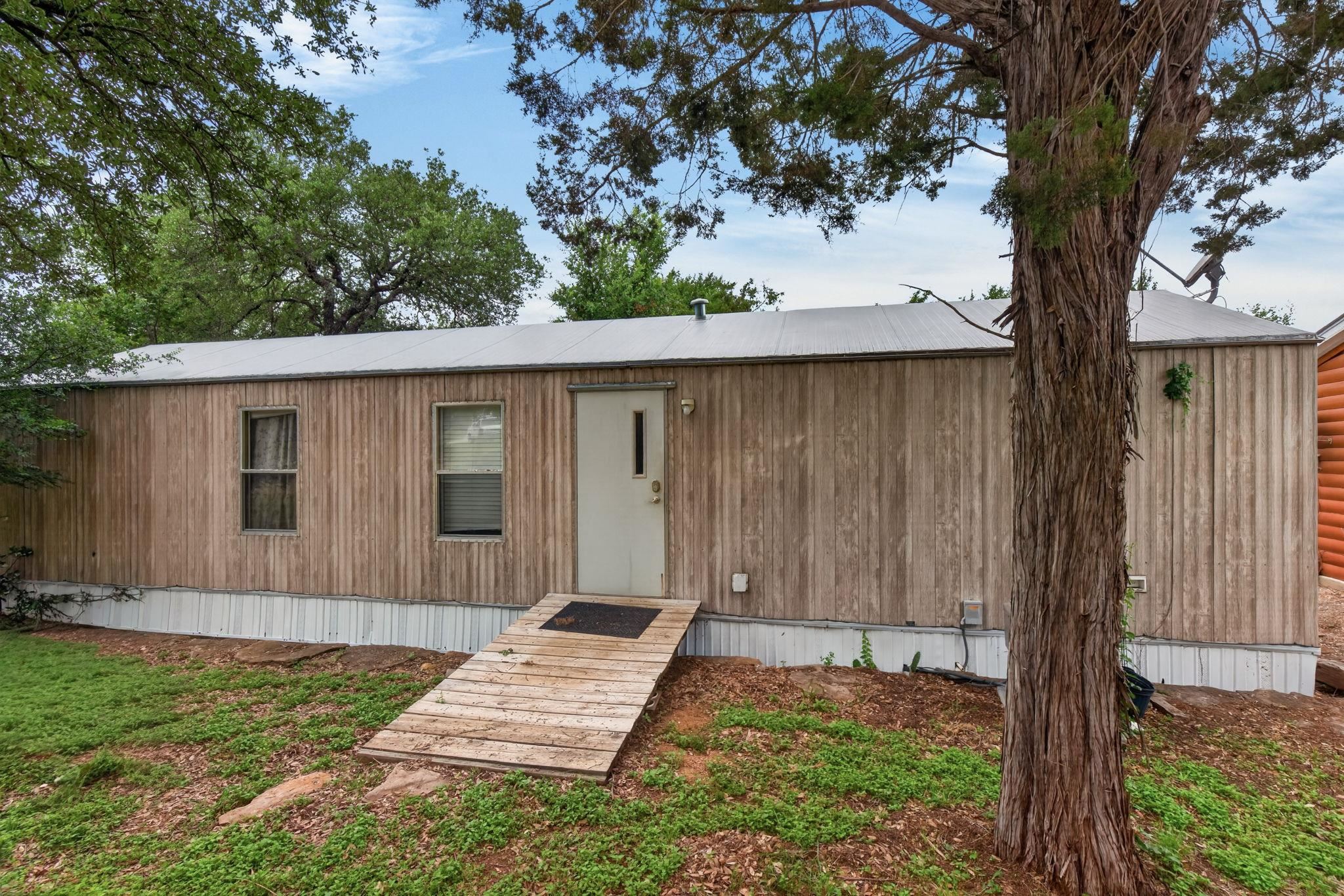 2 bedroom 2 bath manufactured home