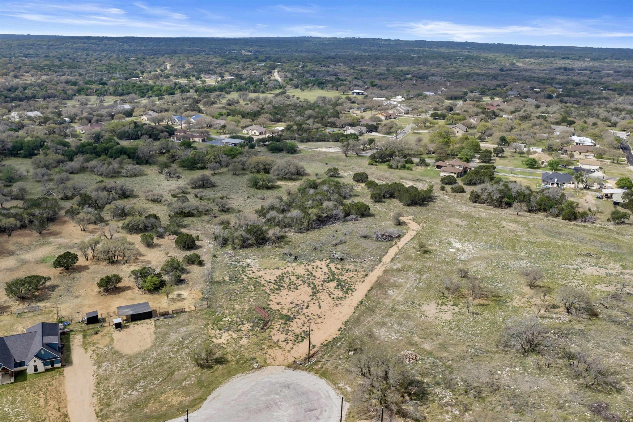 253 Wandering Oak Circle, Burnet
