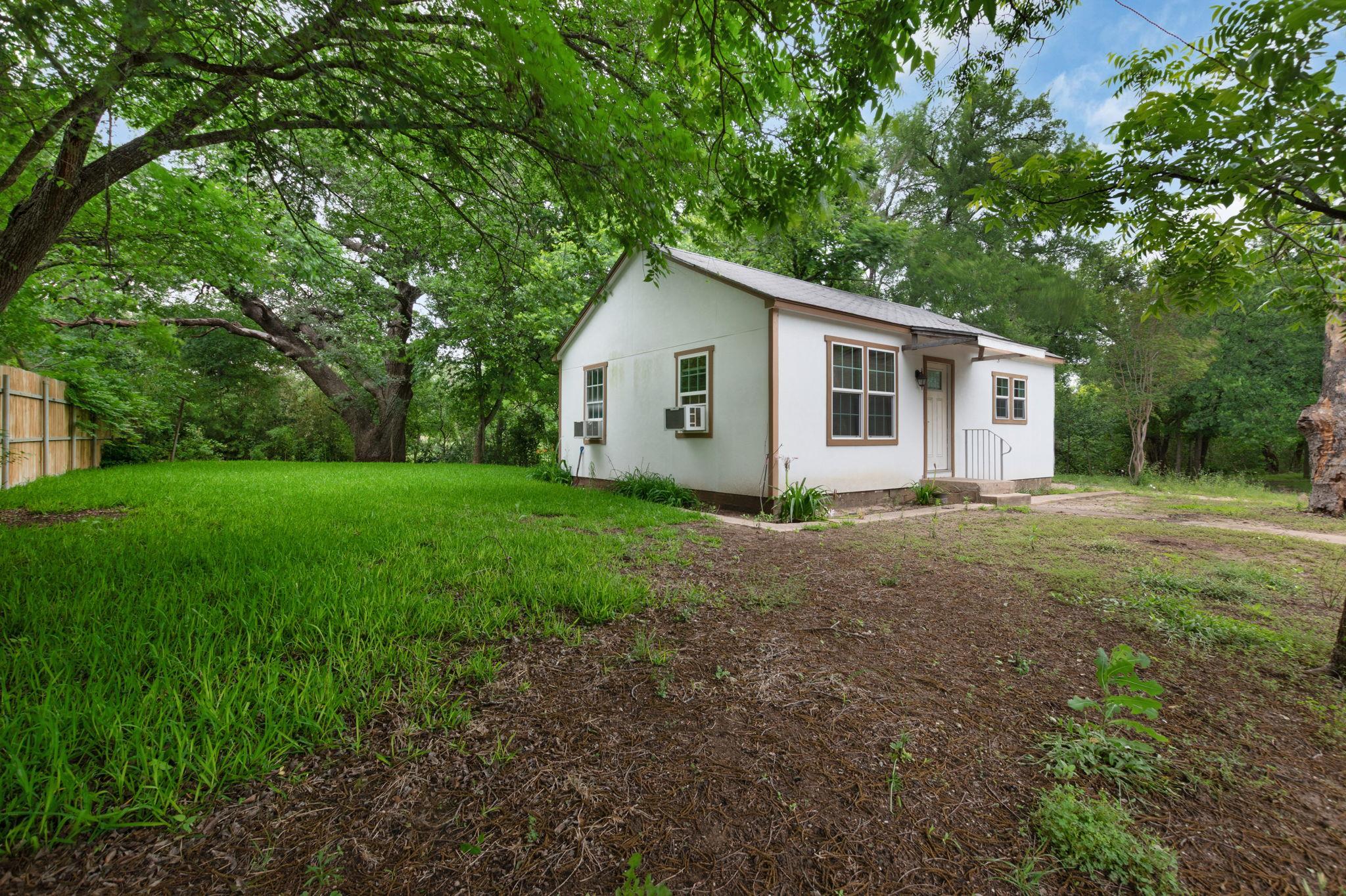 1007 Pierce, Burnet