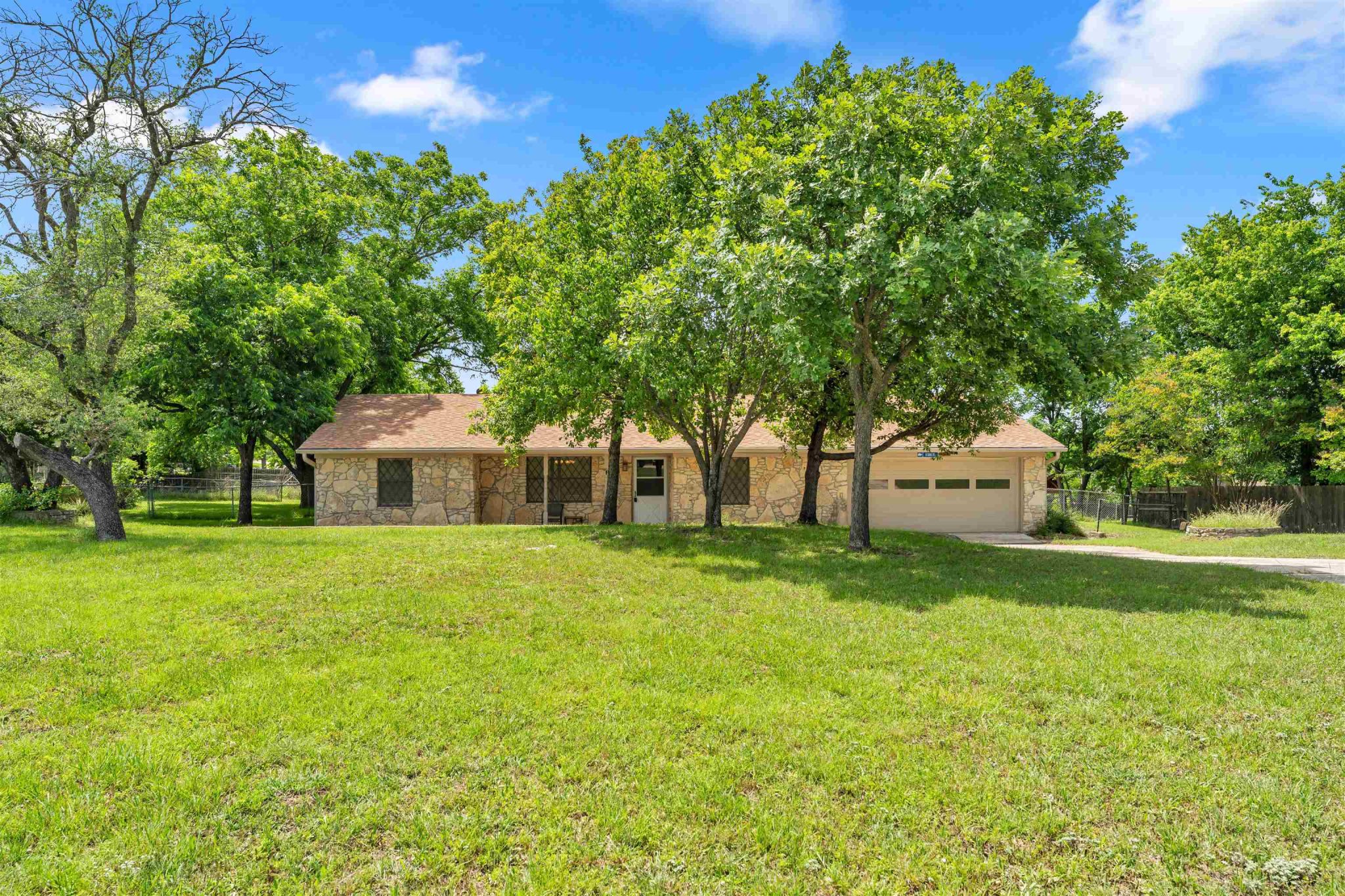 8 Saul, Lampasas