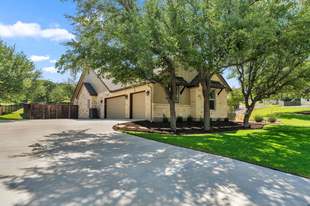 307 Shady Grove, Burnet