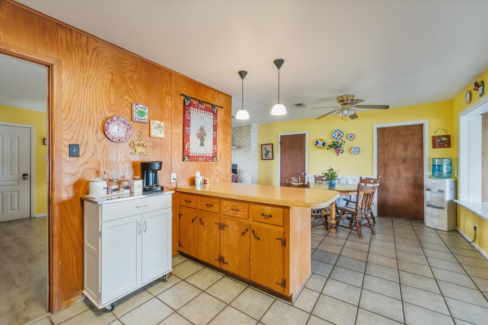 This STR is leased by many families on a regular basis, great income.