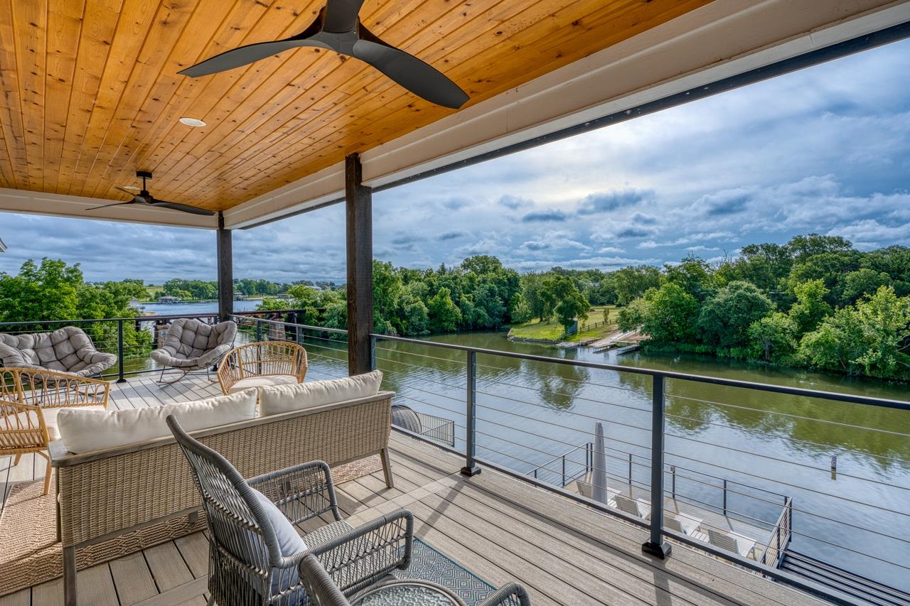 1597 Glen Cove, Kingsland