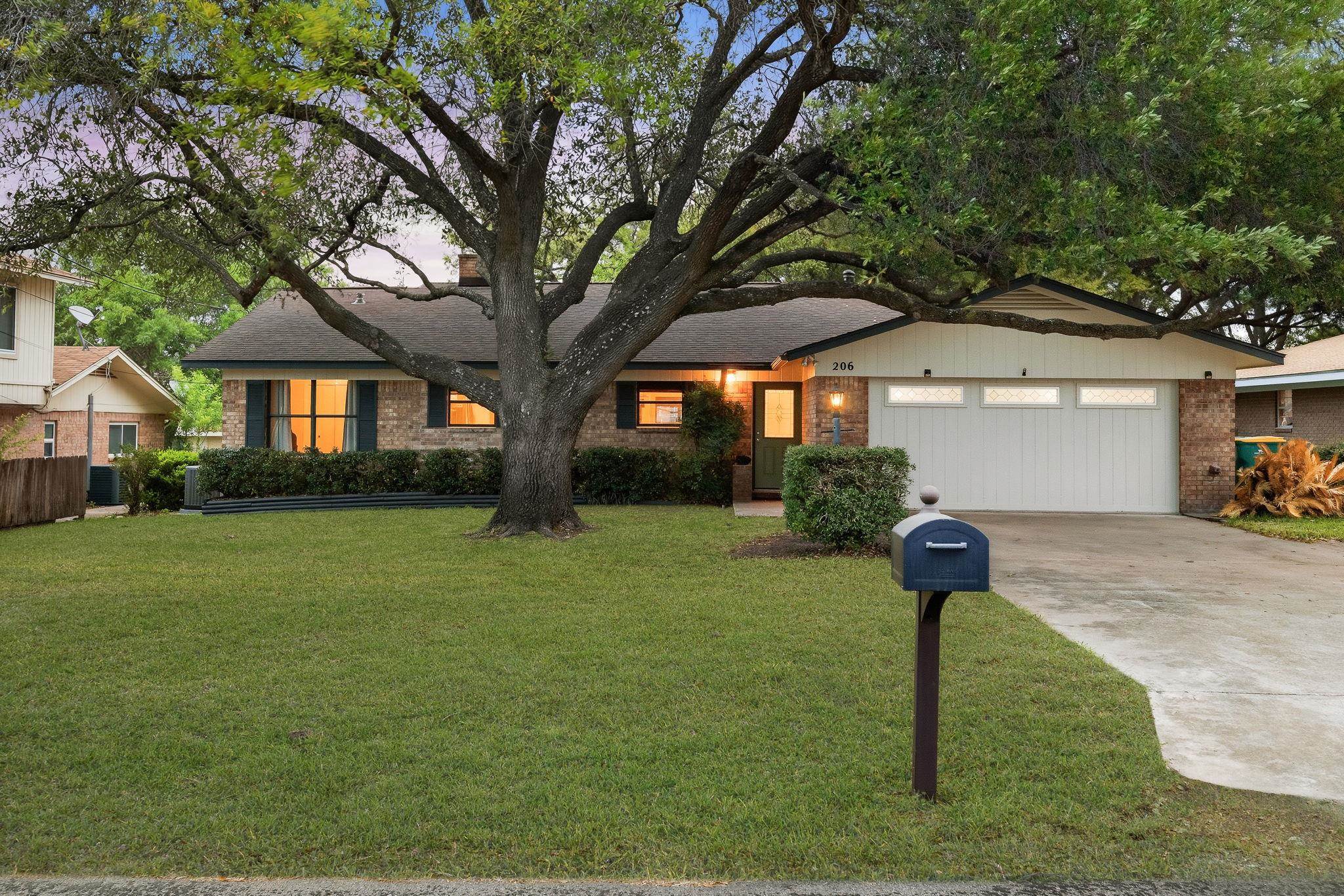 206 Pheasant Rd, Highland Haven