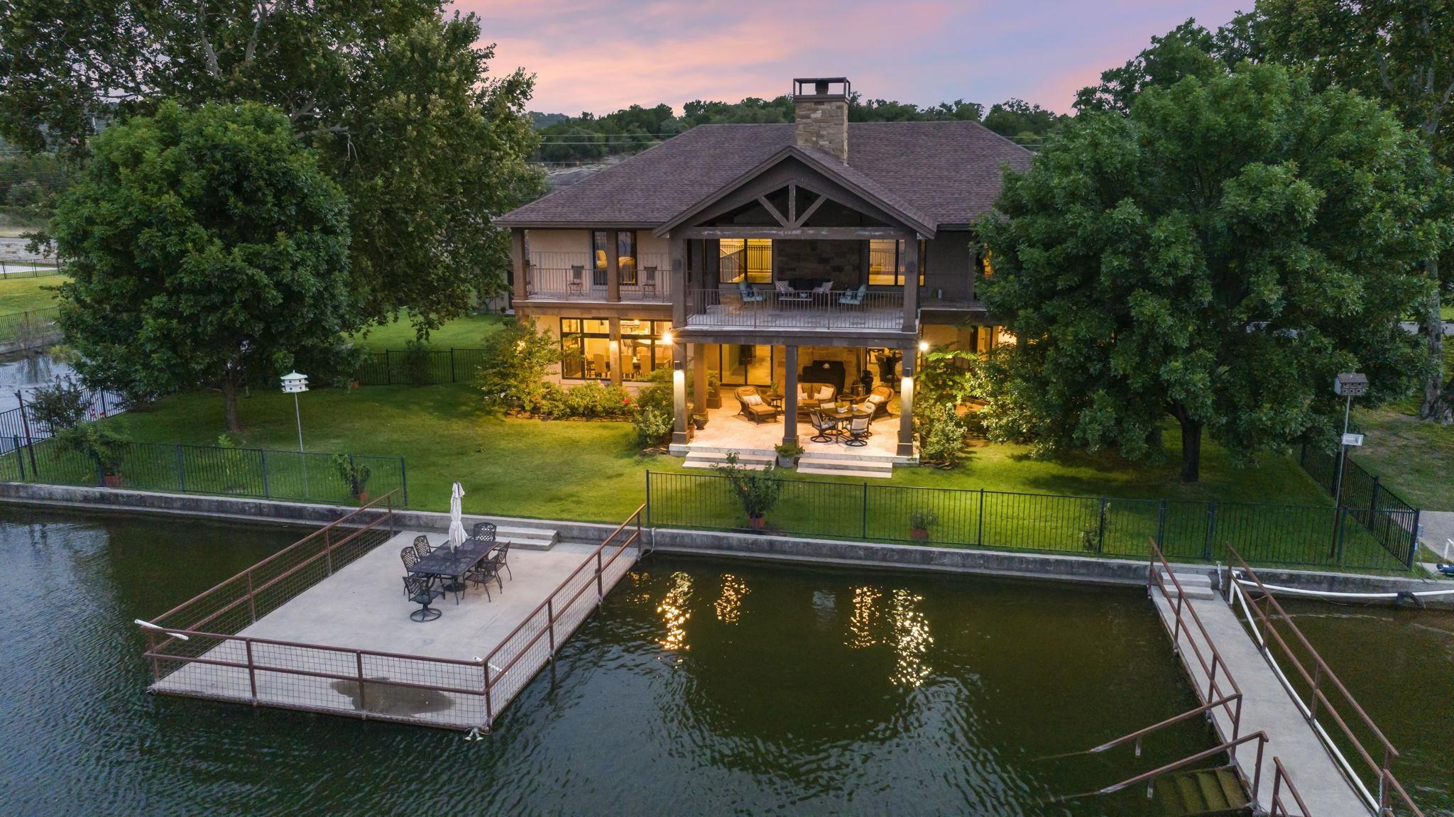 101 Palm, Buchanan Dam