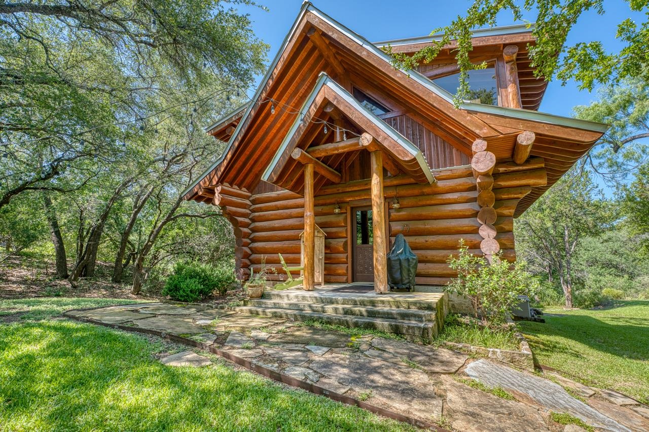 1221 Longhorn, Burnet