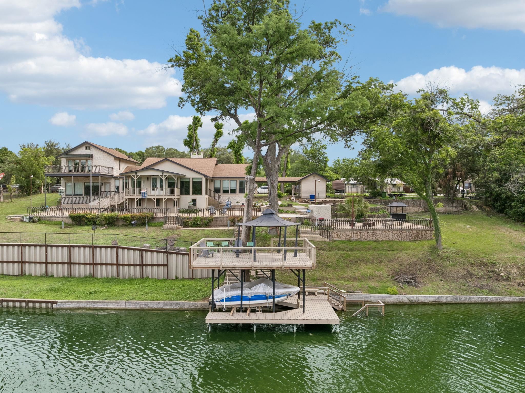 939 Reiley, Seguin