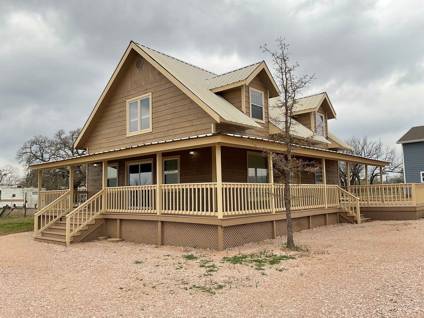 1220 Nora Lane, Kingsland