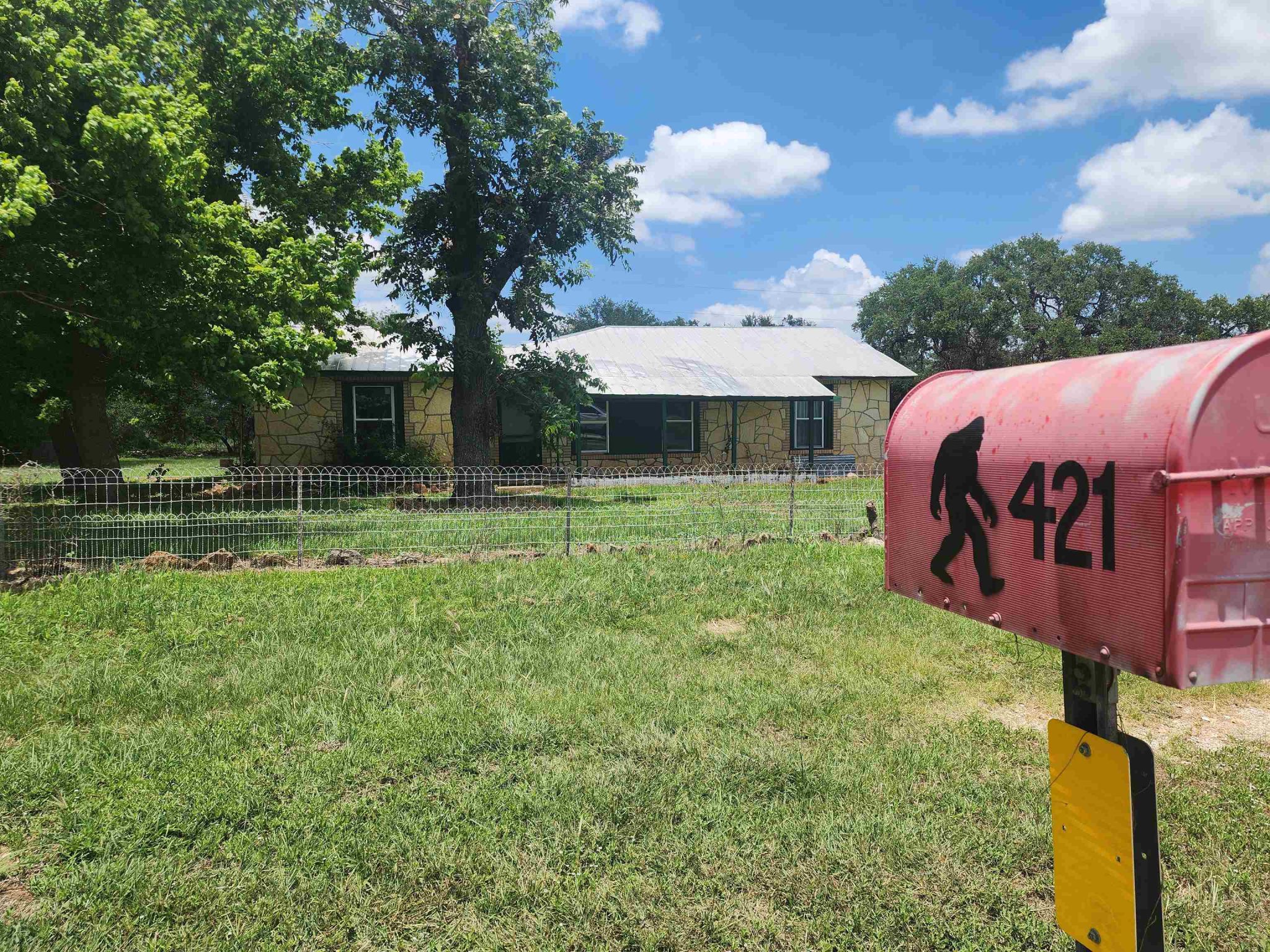 421 FM 501, Cherokee