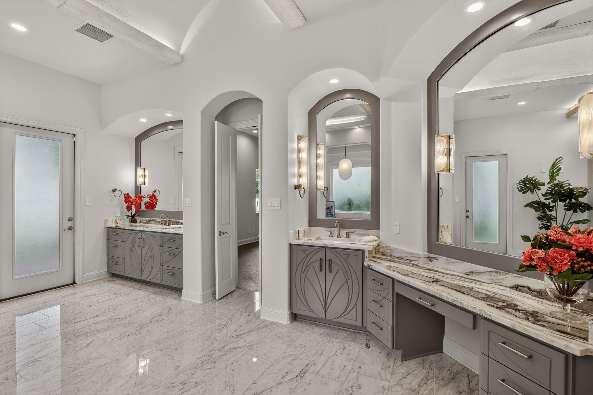 LIGHTED SCONCES...STYLISH, MODERN...EVEN MORE BEAUTIFUL IN PERSON! ACCESS DOOR TO WATERFRONT PATIO!