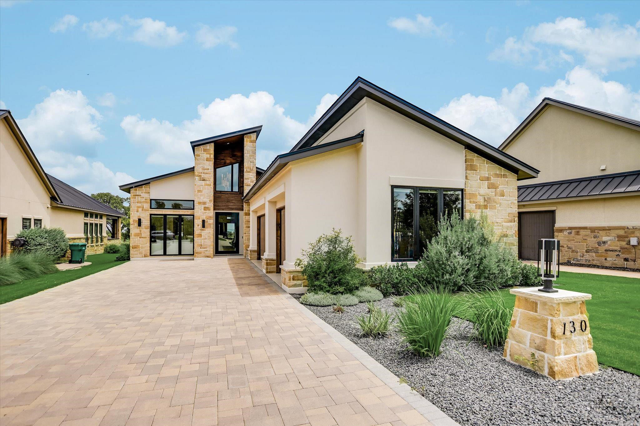 130 Azalea Loop, Horseshoe Bay